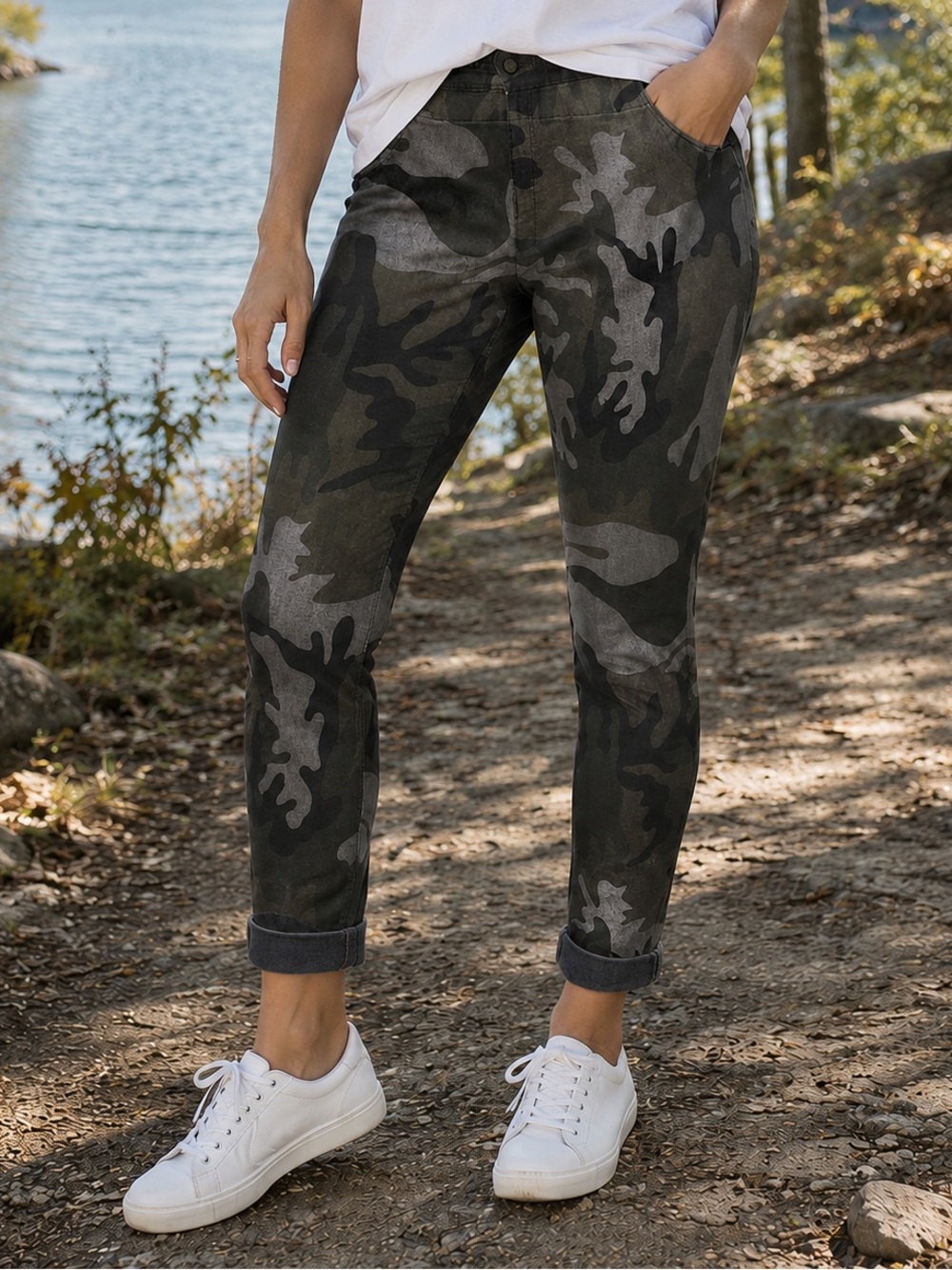 Hue Camo Reversible Denim Leggings High Rise Pull-On pants/Jeggings Large